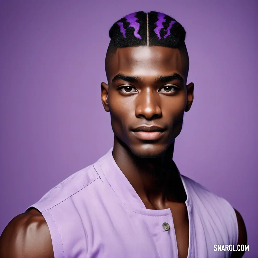 Man with a purple shirt and a purple hairdow on his head. Color Lilac.